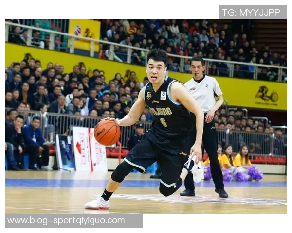 曾令旭分析勇士未来动向或将放弃追梦核心地位引发关注